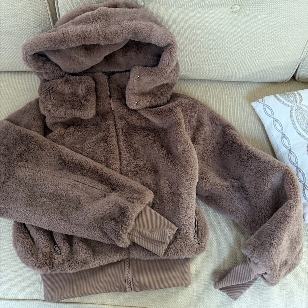 Alo Yoga Foxy faux fur jacket XS brown